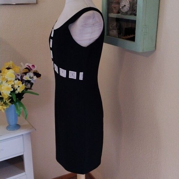 Kenar Black Vintage Sheath Dress - Picture 4 of 10